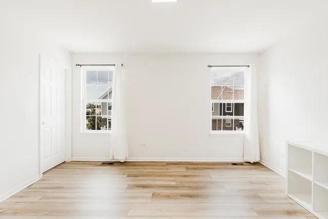 $2,800 | 4446 Monroe Court, Unit 4446, Naperville, IL 60564