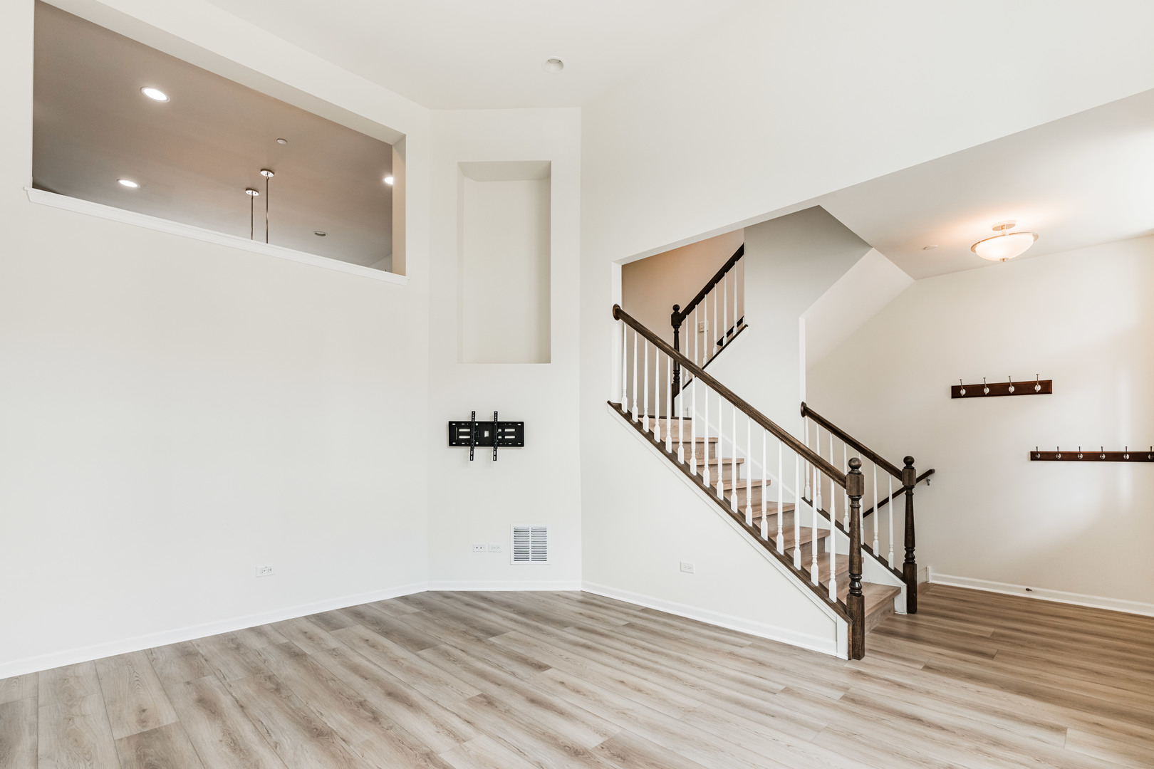 4446 Monroe Court, Unit 4446 Naperville, IL 60564 - Photo 4 of 21