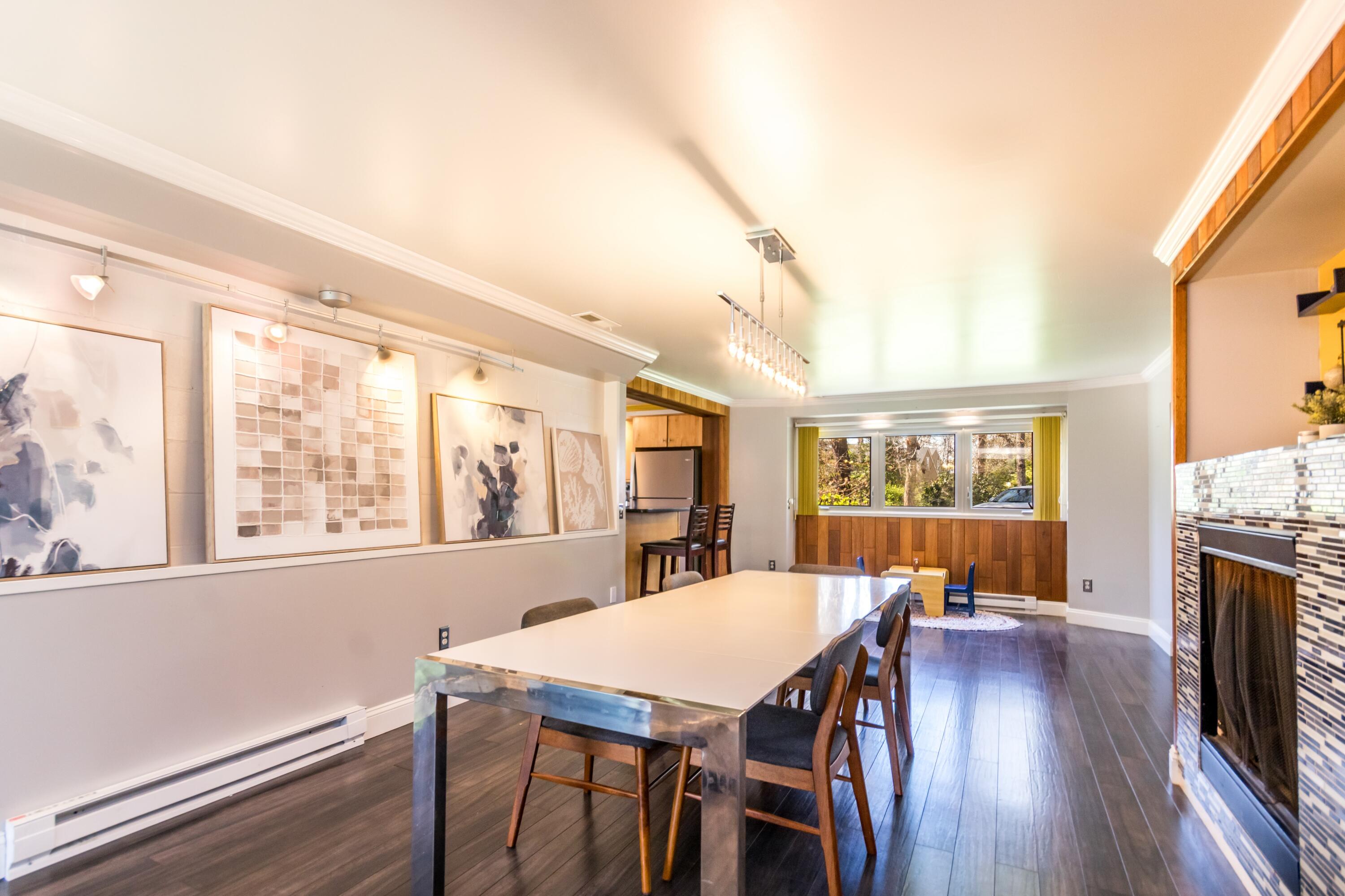 149 Wheeler Road Mashpee, MA 02649 - Photo 9 of 41 Dining room
