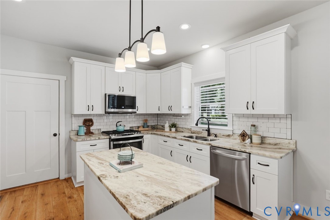 9400 Woodpecker Road Chesterfield, VA 23838 - Photo 5 of 44