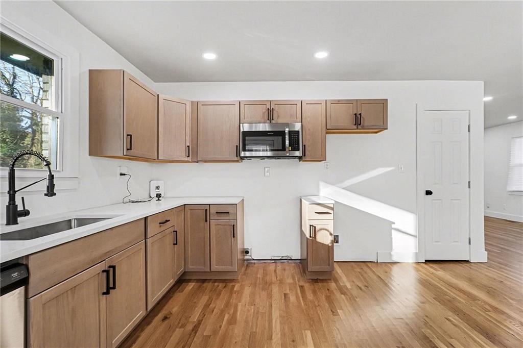 2213 Sharon Way Decatur, GA 30032 - Photo 3 of 40