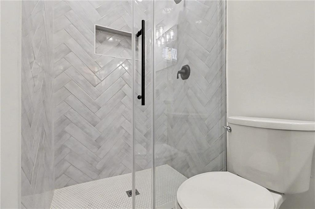 2213 Sharon Way Decatur, GA 30032 - Photo 4 of 40