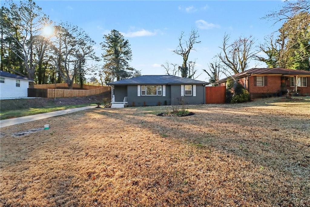 2213 Sharon Way Decatur, GA 30032 - Photo 6 of 40