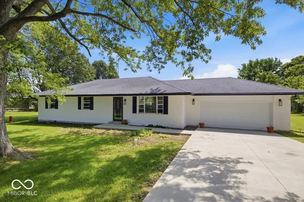 $275,000 | 1106 South County Road 950 East, New Castle, IN 47362