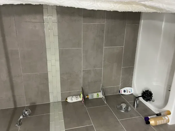 $3,500 | 2004 North Silver Lake Road, Arlington Heights, IL 60004