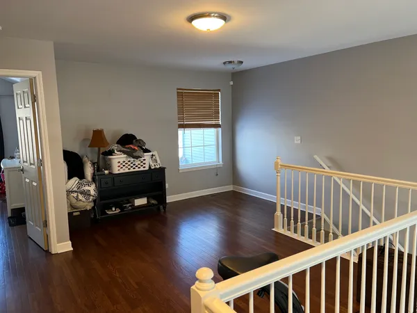 $3,500 | 2004 North Silver Lake Road, Arlington Heights, IL 60004