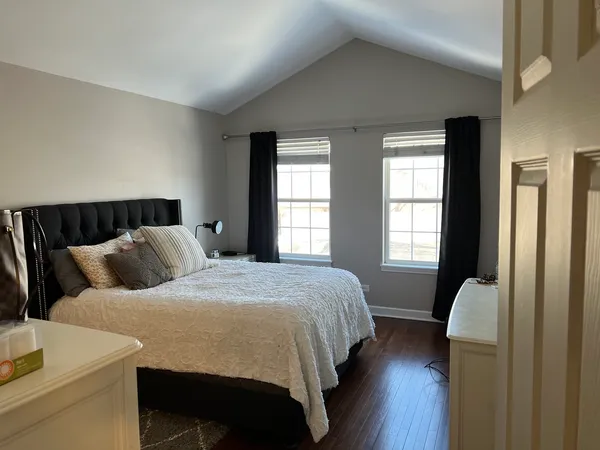 $3,500 | 2004 North Silver Lake Road, Arlington Heights, IL 60004