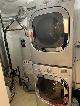 $3,500 | 2004 North Silver Lake Road, Arlington Heights, IL 60004