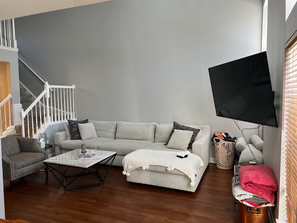 $3,500 | 2004 North Silver Lake Road, Arlington Heights, IL 60004