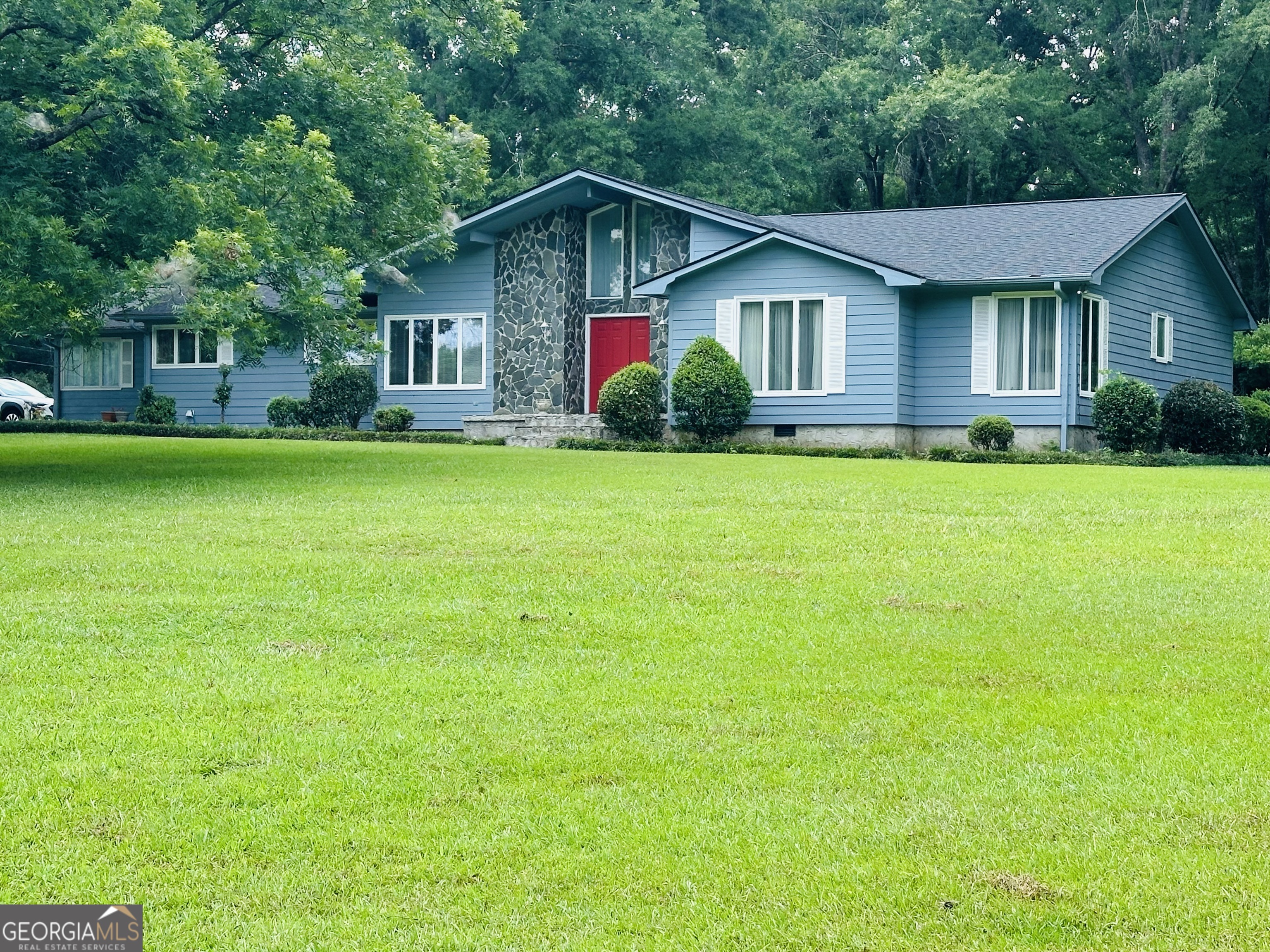 130 Quail Hollow Road Griffin, GA 30224 - Photo 1 of 5
