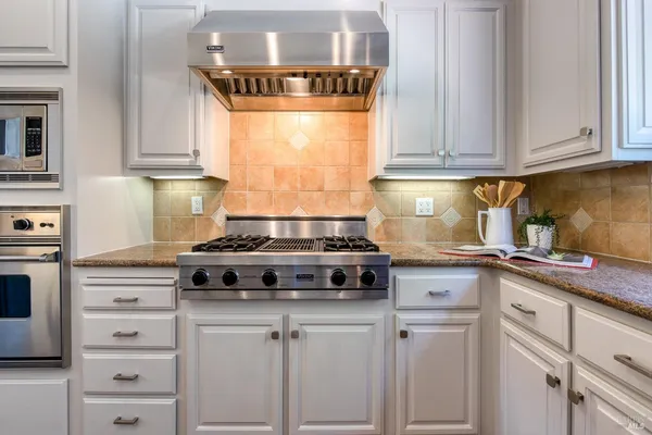 $8,000 | 704 Hunt Avenue, St. Helena, CA 94574