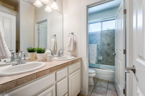 $8,000 | 704 Hunt Avenue, St. Helena, CA 94574