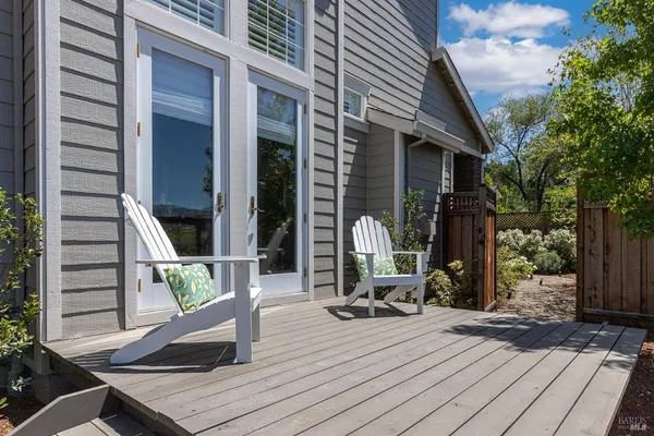 $8,000 | 704 Hunt Avenue, St. Helena, CA 94574