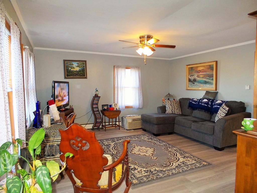 217 Neck Road Waterville, ME 04901 - Photo 5 of 16 Living Room