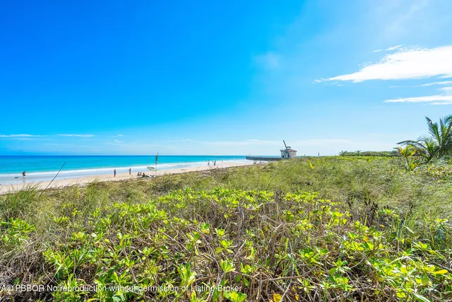 $16,750,000 | 3070 South Ocean Boulevard, Manalapan, FL 33462