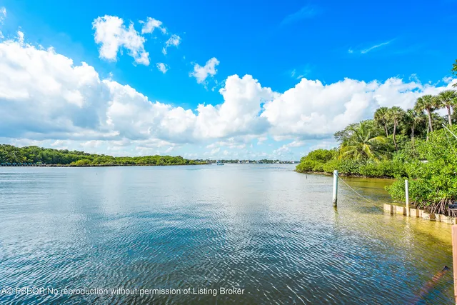 $16,750,000 | 3070 South Ocean Boulevard, Manalapan, FL 33462