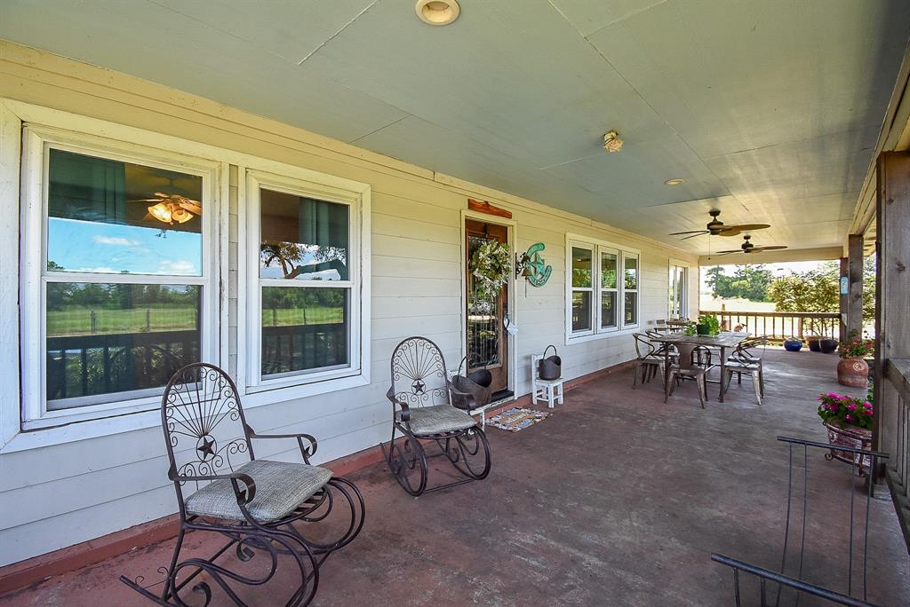29400 Waller Gladish Road Waller, TX 77484 - Photo 5 of 39 a view of a livingroom with furniture window and outside view
