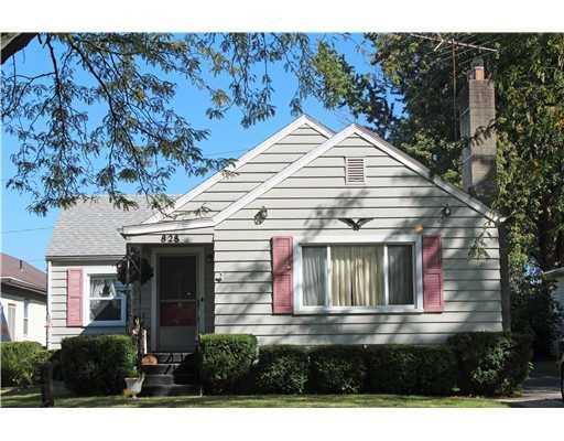 828 Riverside Drive Springfield, OH 45504 - Photo 1 of 15 Gallery Image 1