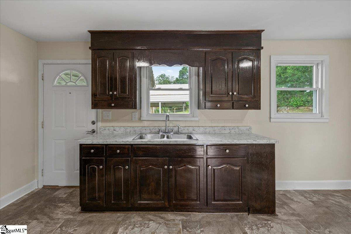 108 State Rd S-42-2623 Greer, SC 29651 - Photo 12 of 34