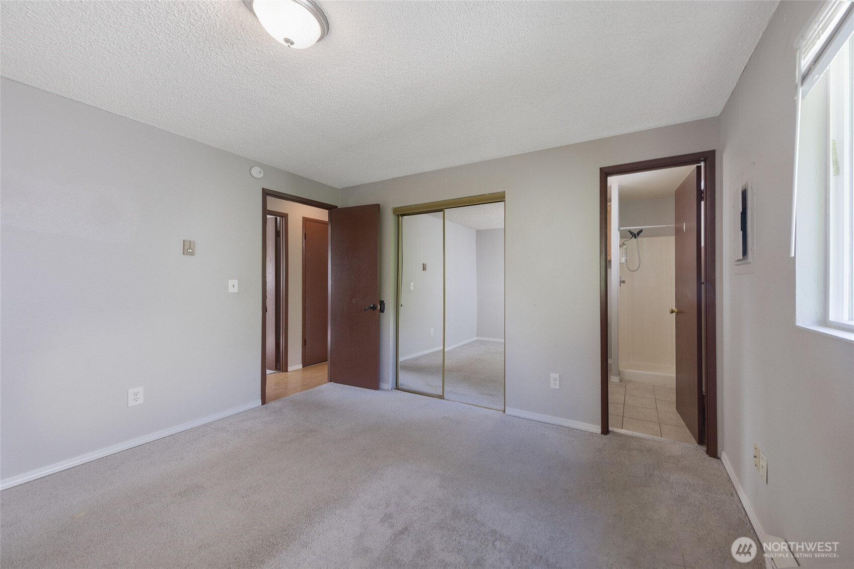 361 Earlington Avenue Southwest Renton, WA 98057 - Photo 9 of 30