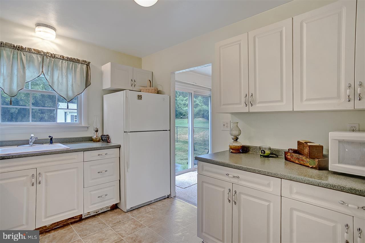 143 Henry Road Enola, PA 17025 - Photo 10 of 25 Gallery Image 10