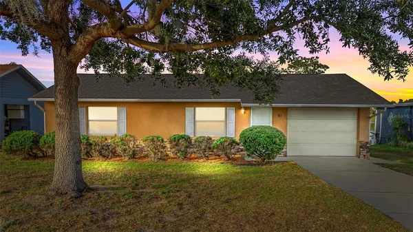 $268,000 | 51 Cayman Circle, Umatilla, FL 32784