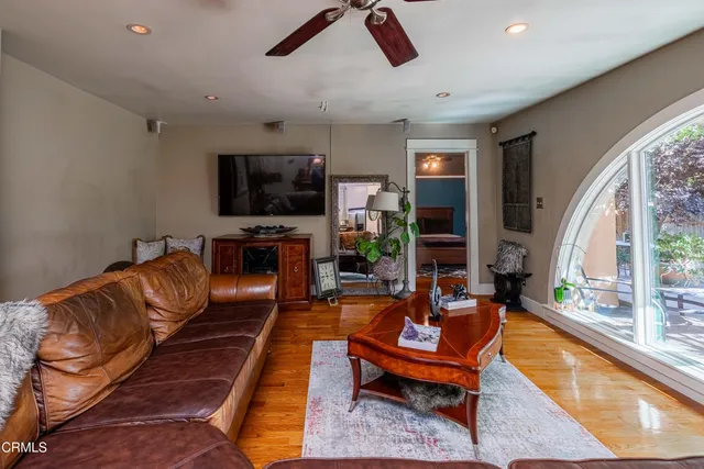 $375,000 | 160 Oleander Avenue, Bakersfield, CA 93304