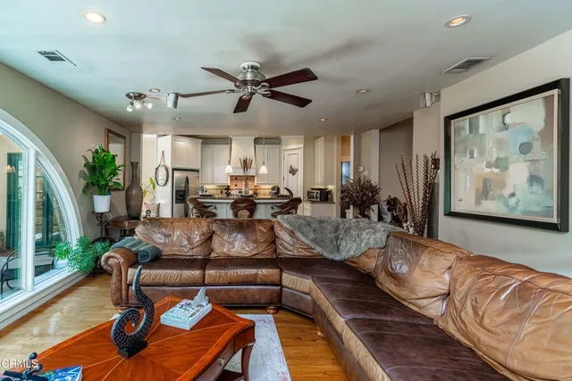 $375,000 | 160 Oleander Avenue, Bakersfield, CA 93304