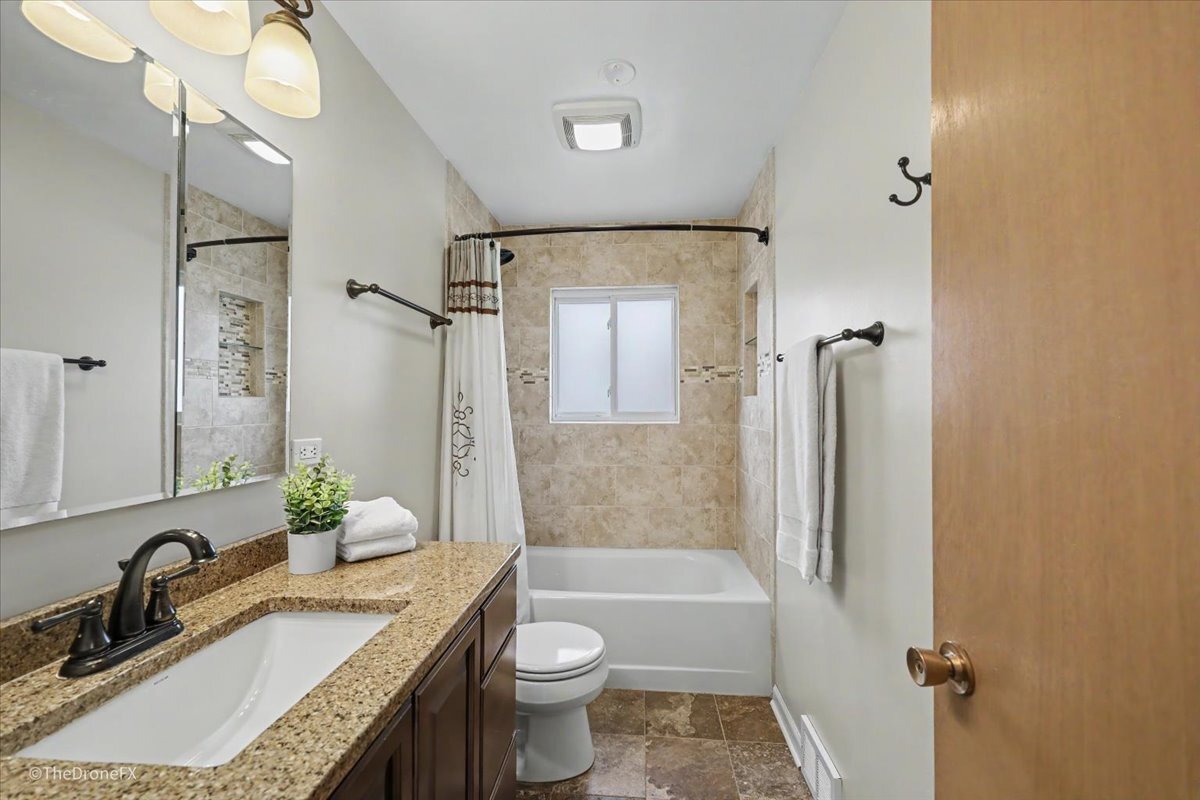 767 North Willow Road Elmhurst, IL 60126 - Photo 17 of 36