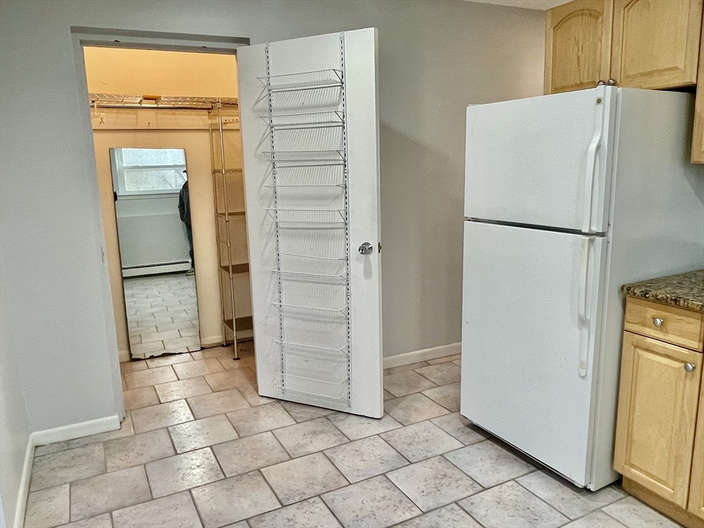 304 College Farm Road, Unit 1 Waltham, MA 02451 - Photo 4 of 10