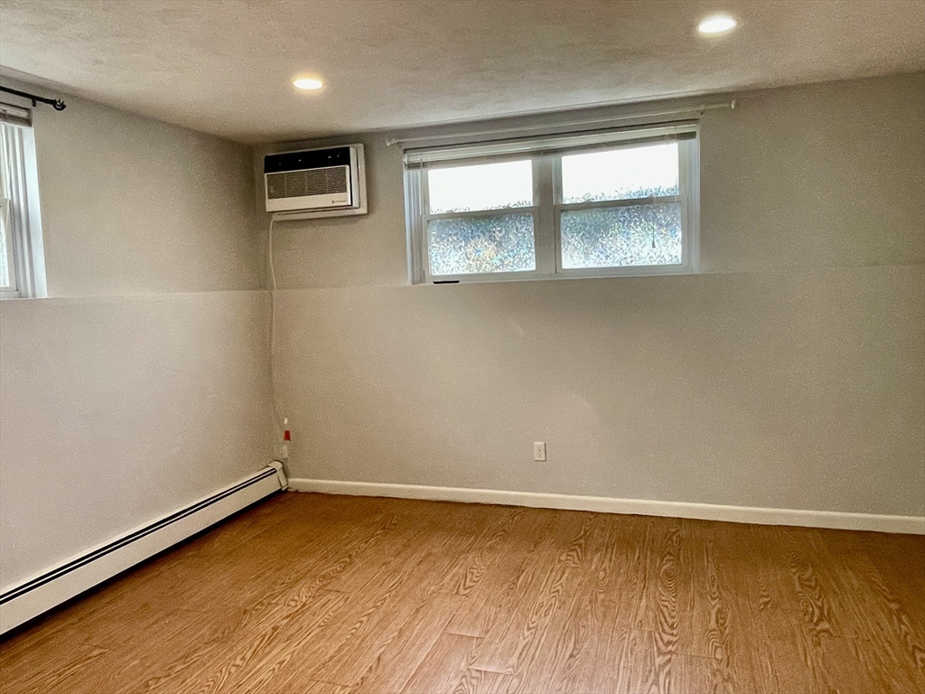 304 College Farm Road, Unit 1 Waltham, MA 02451 - Photo 9 of 10