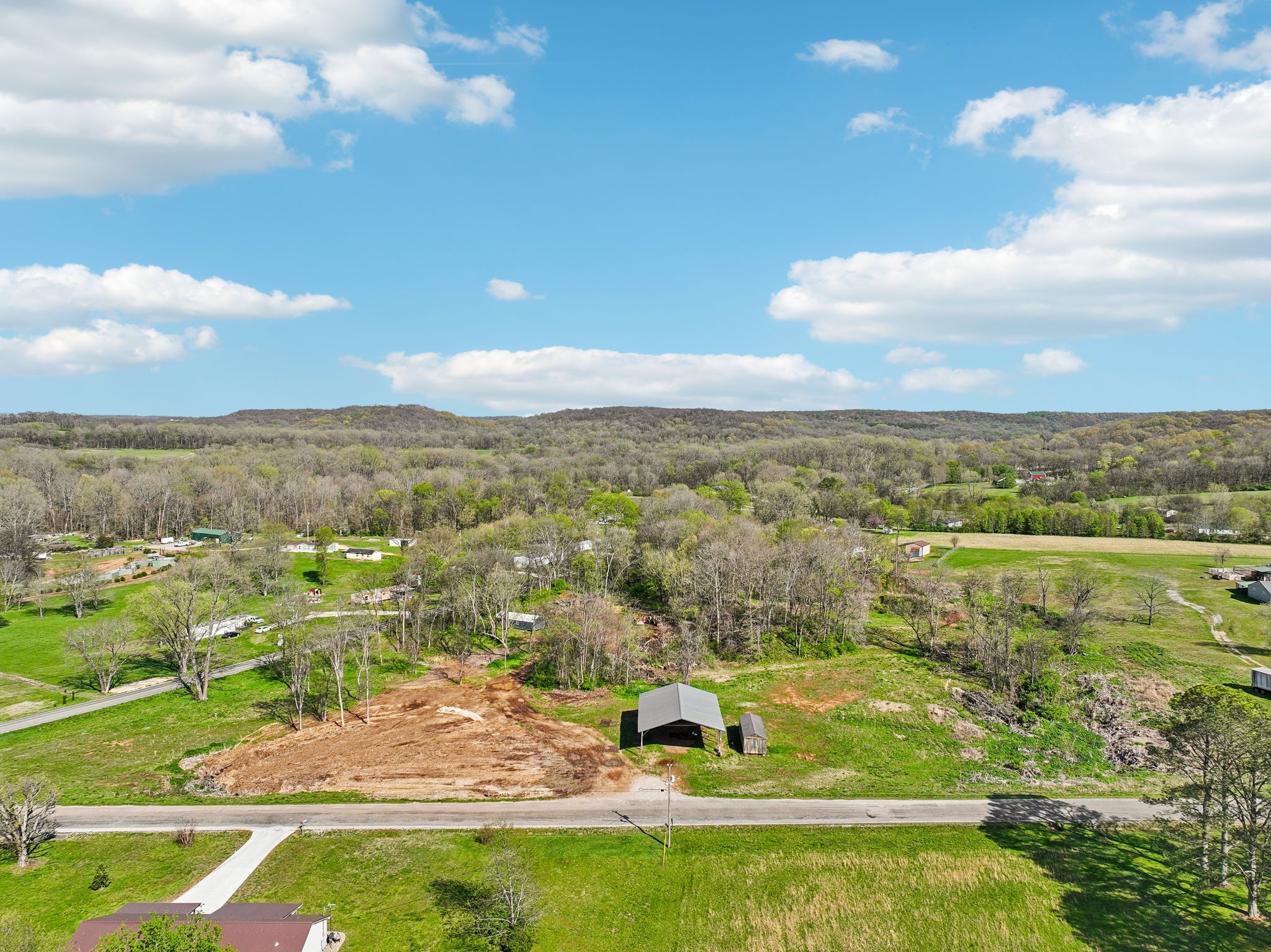 7919 Golf Club Road Mount Pleasant, TN 38474 - Photo 11 of 16 a view of a city