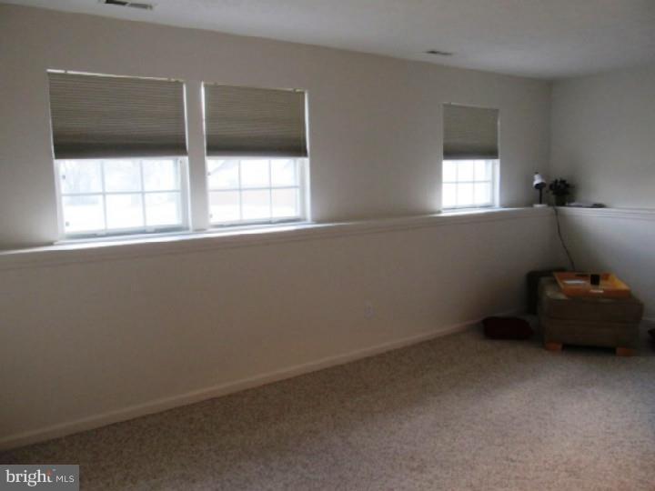 104 Macduff Road Newark, DE 19711 - Photo 17 of 24 Family Room