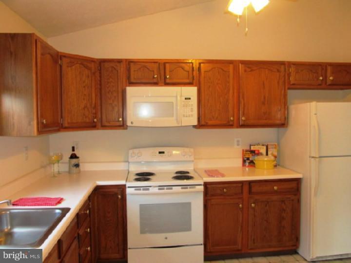 104 Macduff Road Newark, DE 19711 - Photo 6 of 24 Kitchen