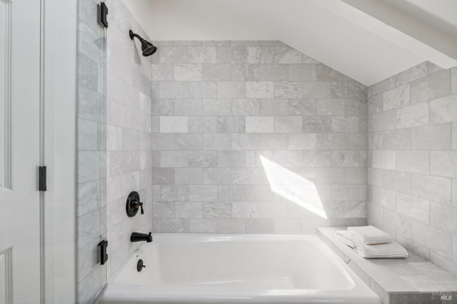 47 Main Drive San Rafael, CA 94901 - Photo 66 of 93 Upstairs hall bath