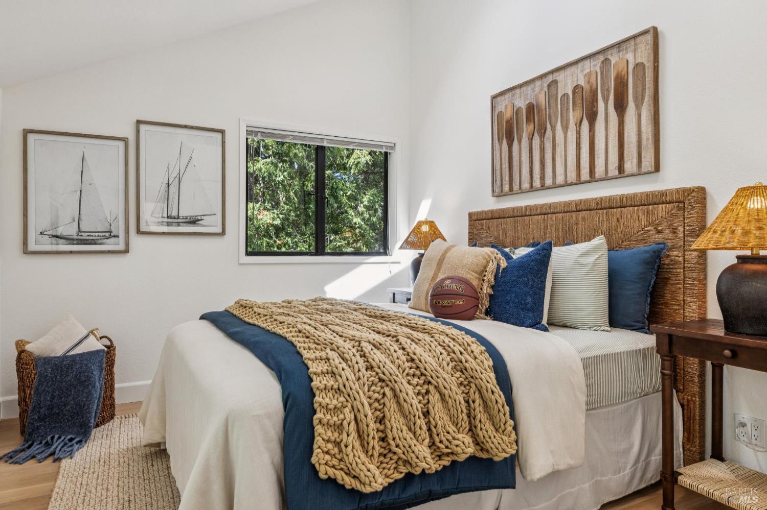 47 Main Drive San Rafael, CA 94901 - Photo 68 of 93 2nd upstairs bedroom