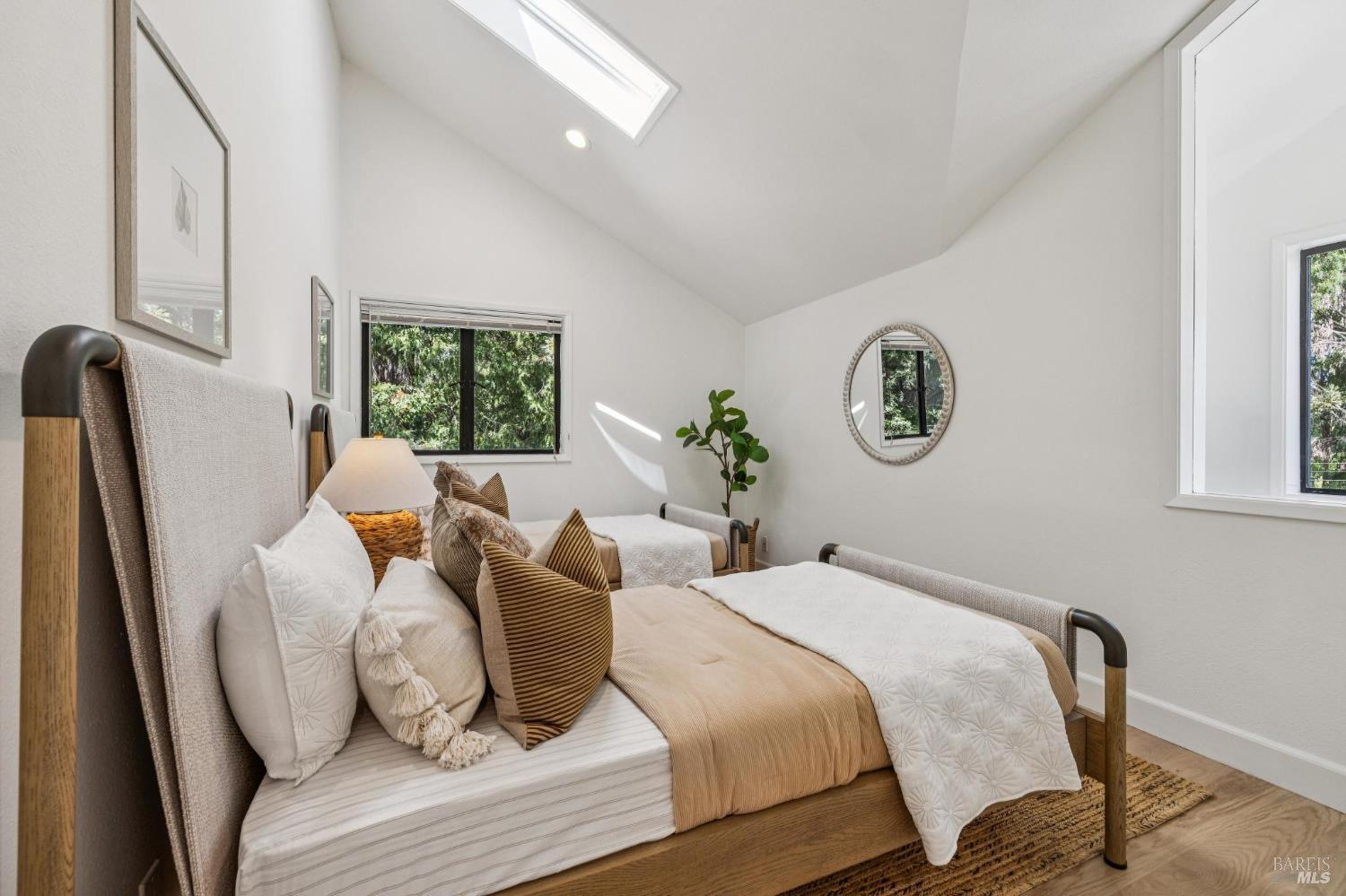 47 Main Drive San Rafael, CA 94901 - Photo 69 of 93 3rd upstairs bedroom