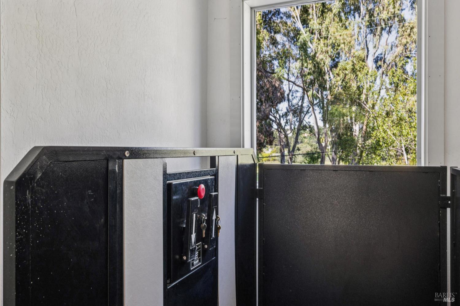 47 Main Drive San Rafael, CA 94901 - Photo 73 of 93 Elevator serving lower level and main level