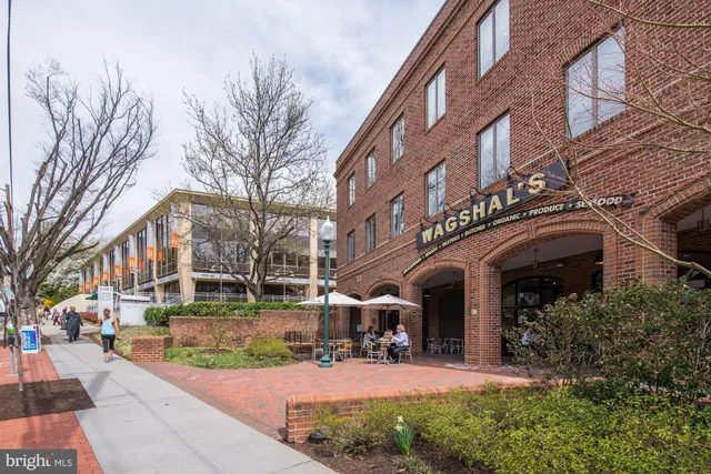 a view of a entryway door of the house