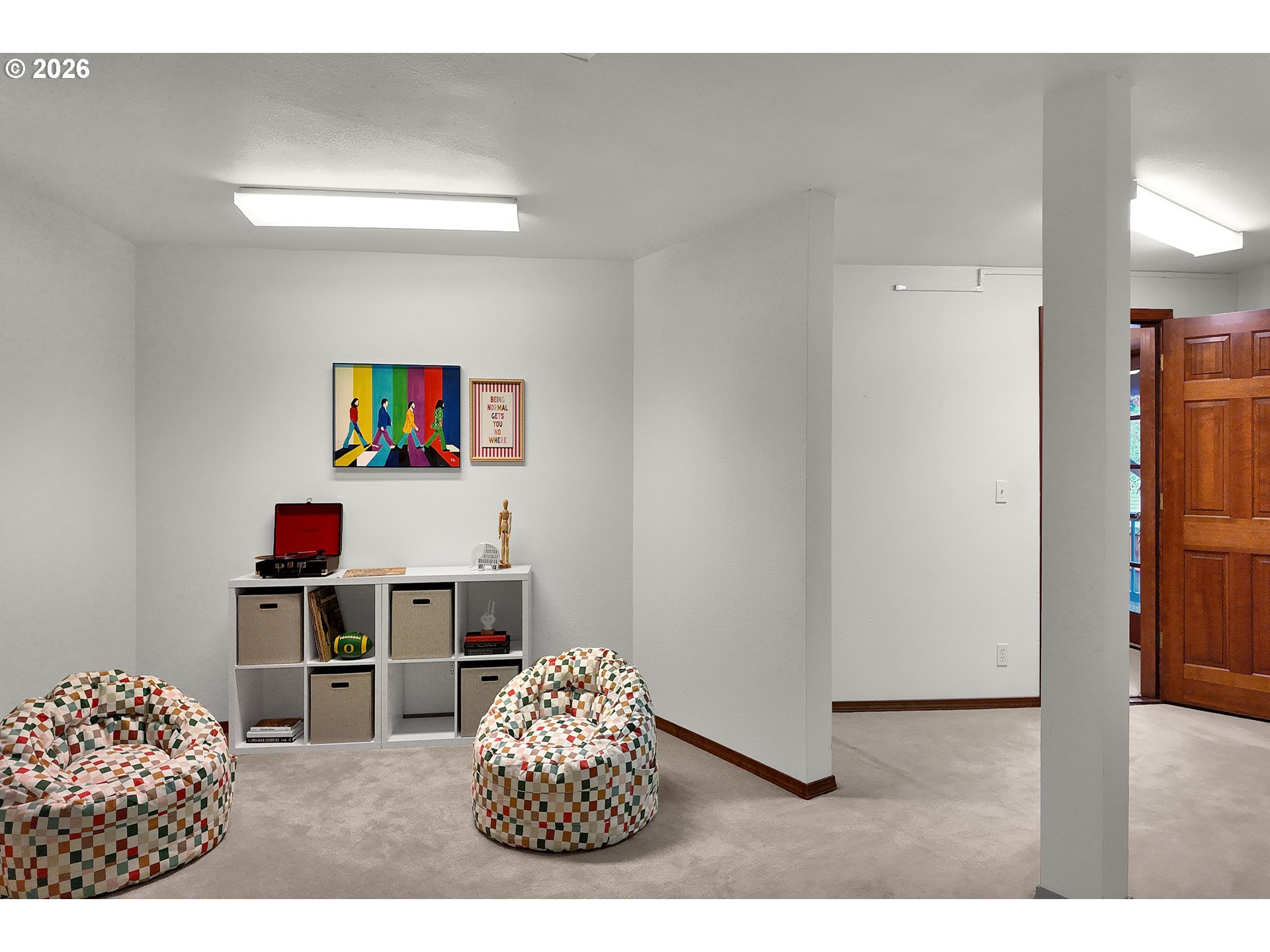 3023 Ashley Loop Eugene, OR 97405 - Photo 32 of 48 a living room with furniture