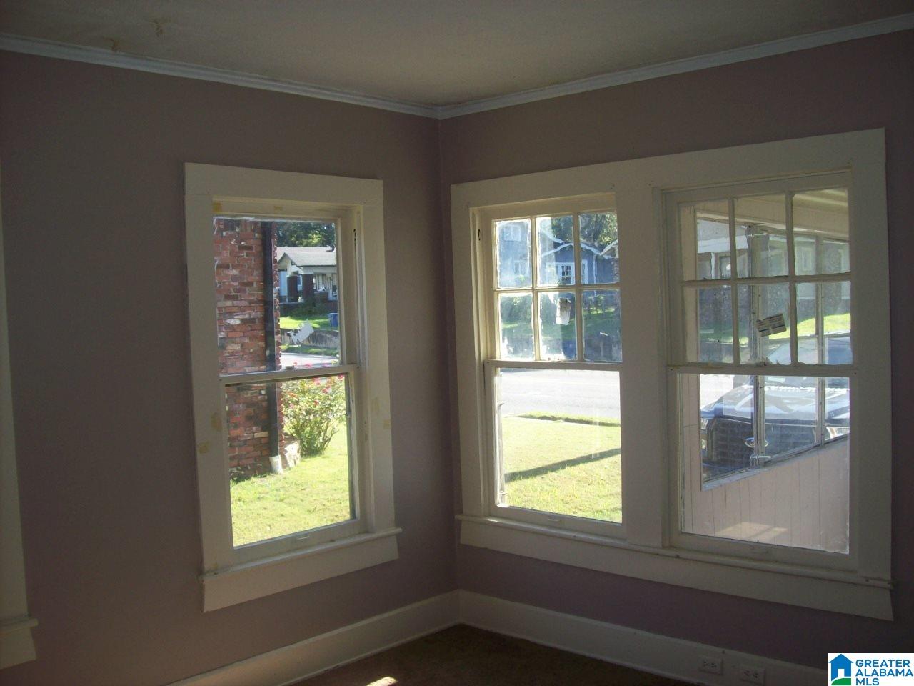 406 Valley Road Fairfield, AL 35064 - Photo 10 of 17