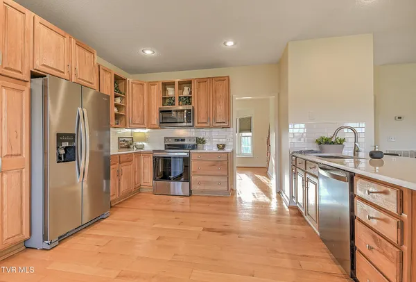 $739,000 | 308 Roy Martin Road, Gray, TN 37615