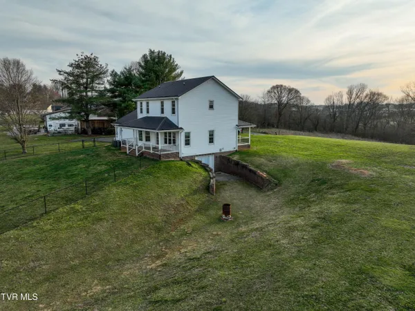 $739,000 | 308 Roy Martin Road, Gray, TN 37615