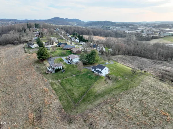 $739,000 | 308 Roy Martin Road, Gray, TN 37615