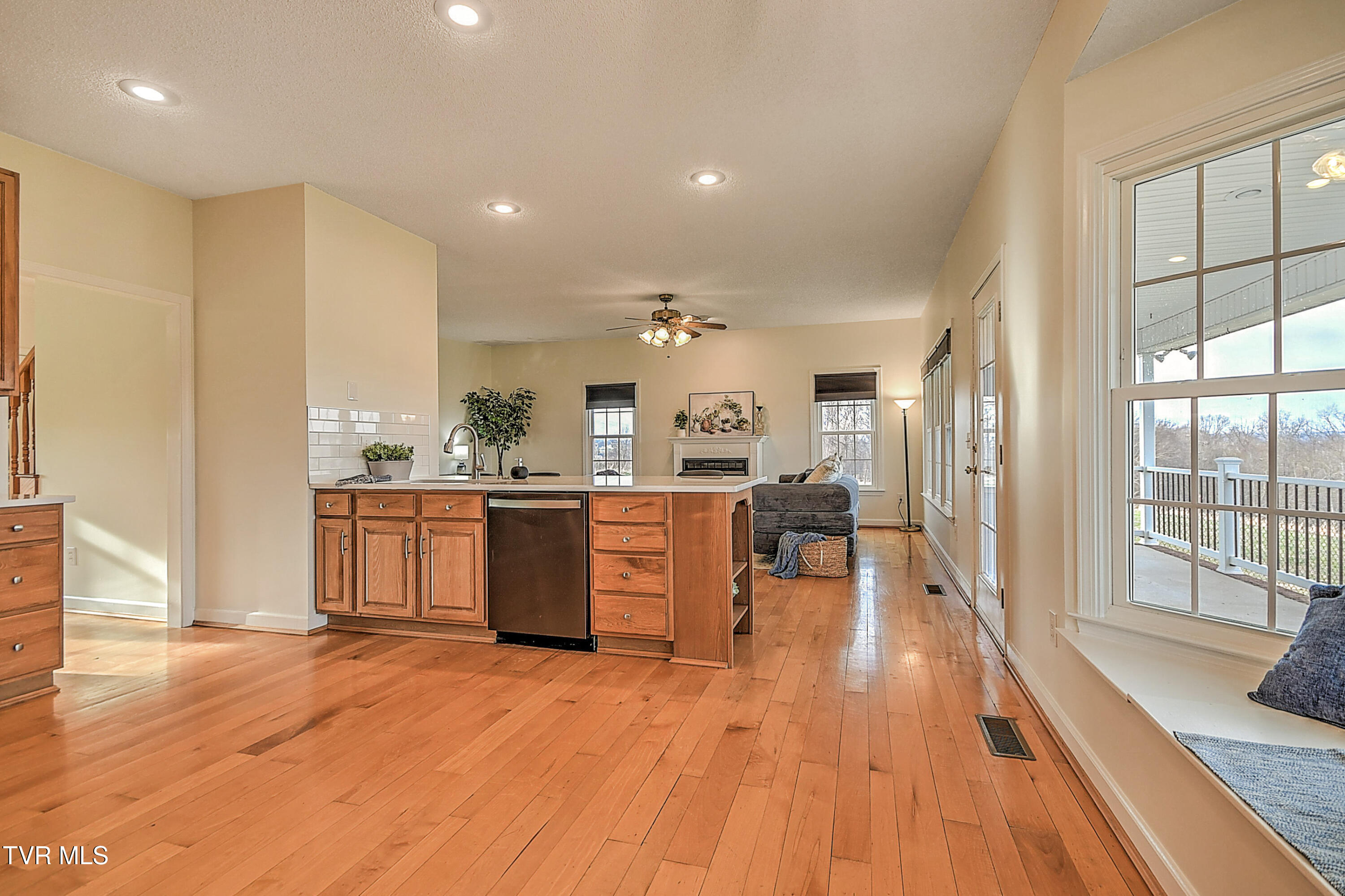 308 Roy Martin Road Gray, TN 37615 - Photo 7 of 65 308 Roy Martin KW-21