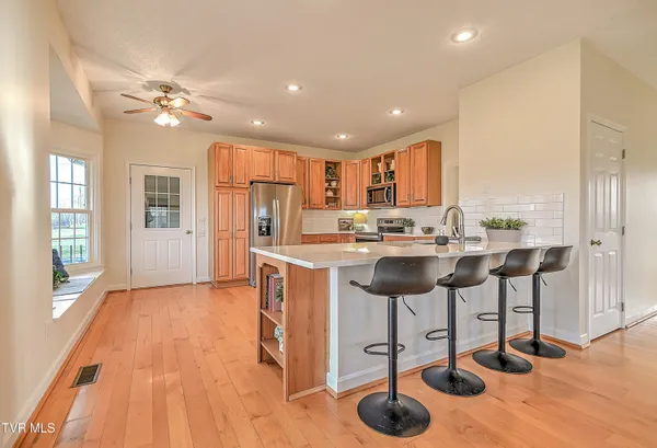 $739,000 | 308 Roy Martin Road, Gray, TN 37615