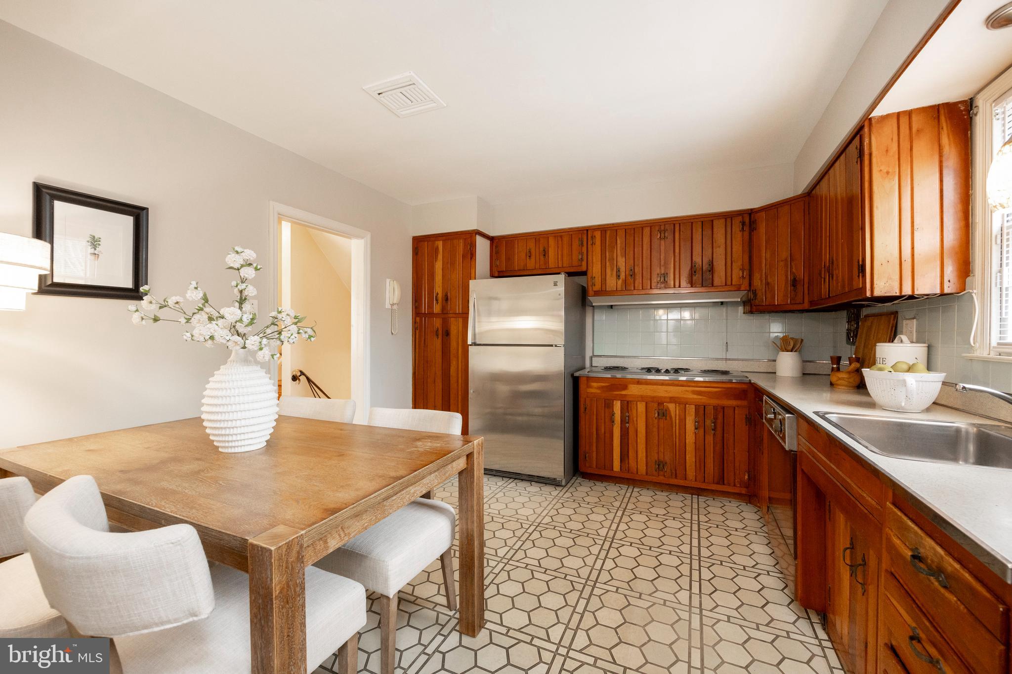 404 Sylvan Lane Devon, PA 19333 - Photo 13 of 42 Eat in Kitchen