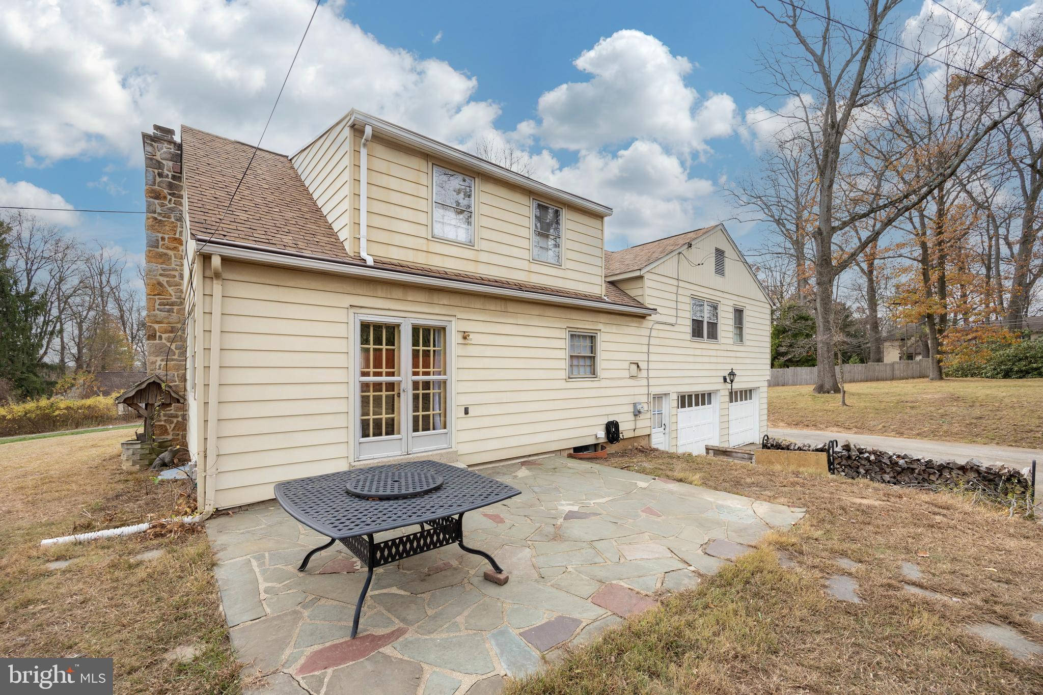 404 Sylvan Lane Devon, PA 19333 - Photo 35 of 42 Rear patio