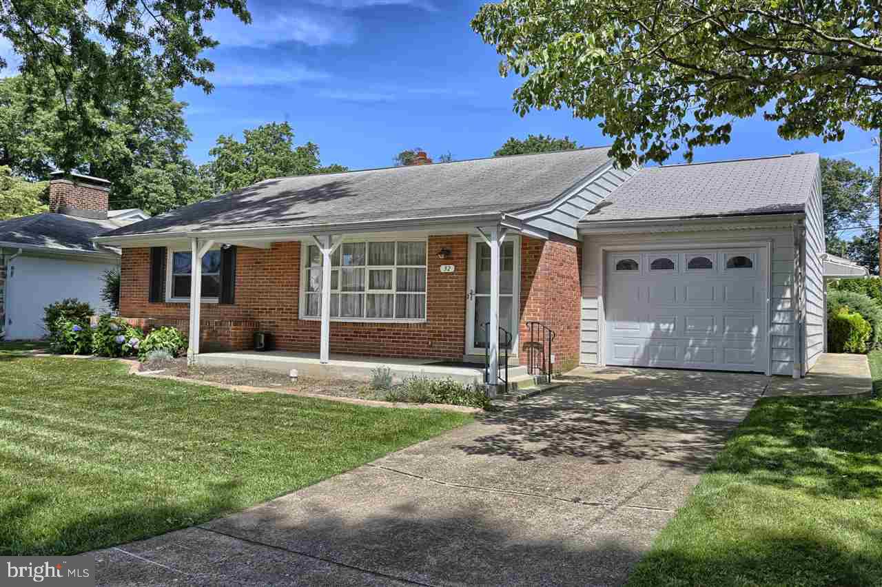 32 Fargreen Road Camp Hill, PA 17011 - Photo 2 of 25 Gallery Image 2