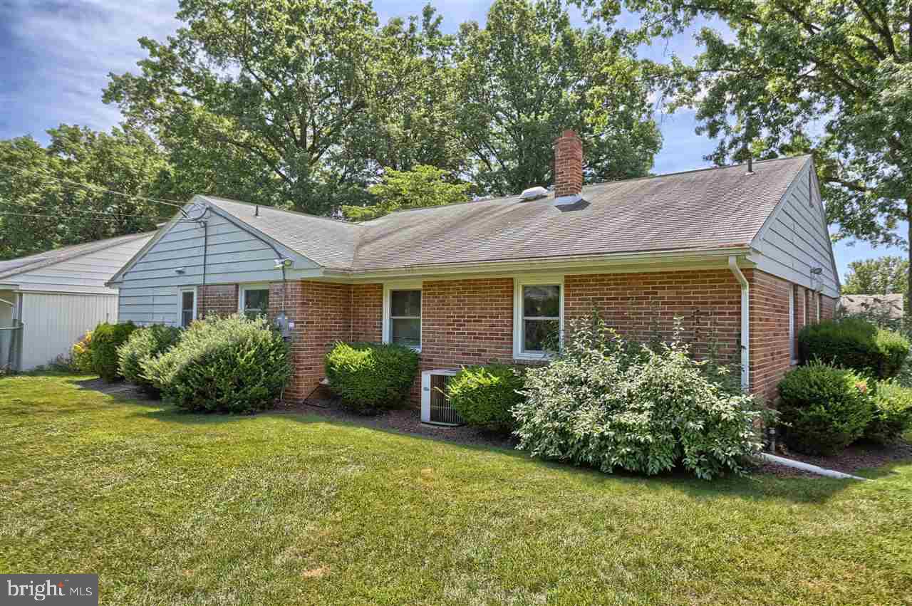 32 Fargreen Road Camp Hill, PA 17011 - Photo 4 of 25 Gallery Image 4